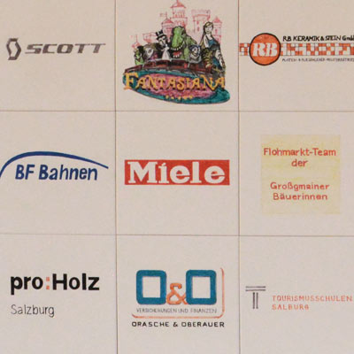 Werbeagentur K-Design: Sponsorenwand Logofliesen